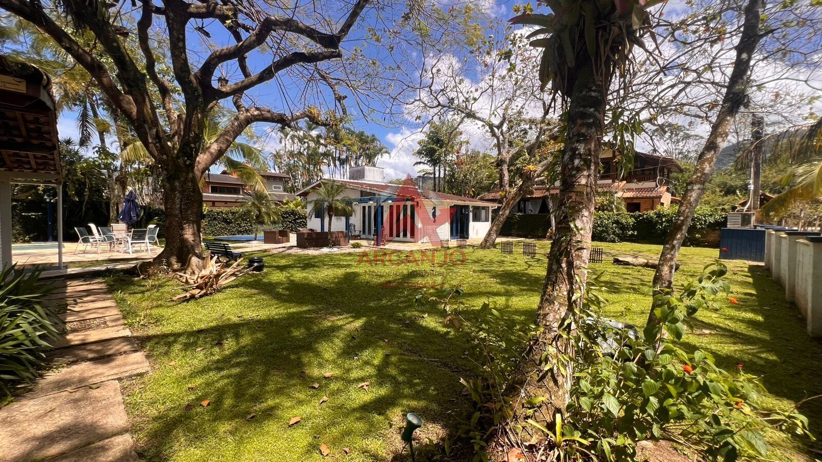 Casa, 5 quartos, 300 m² - Foto 25