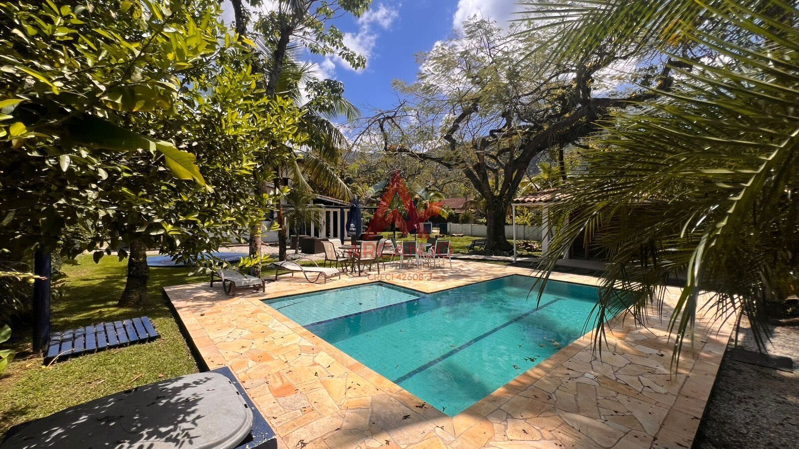 Casa, 5 quartos, 300 m² - Foto 3