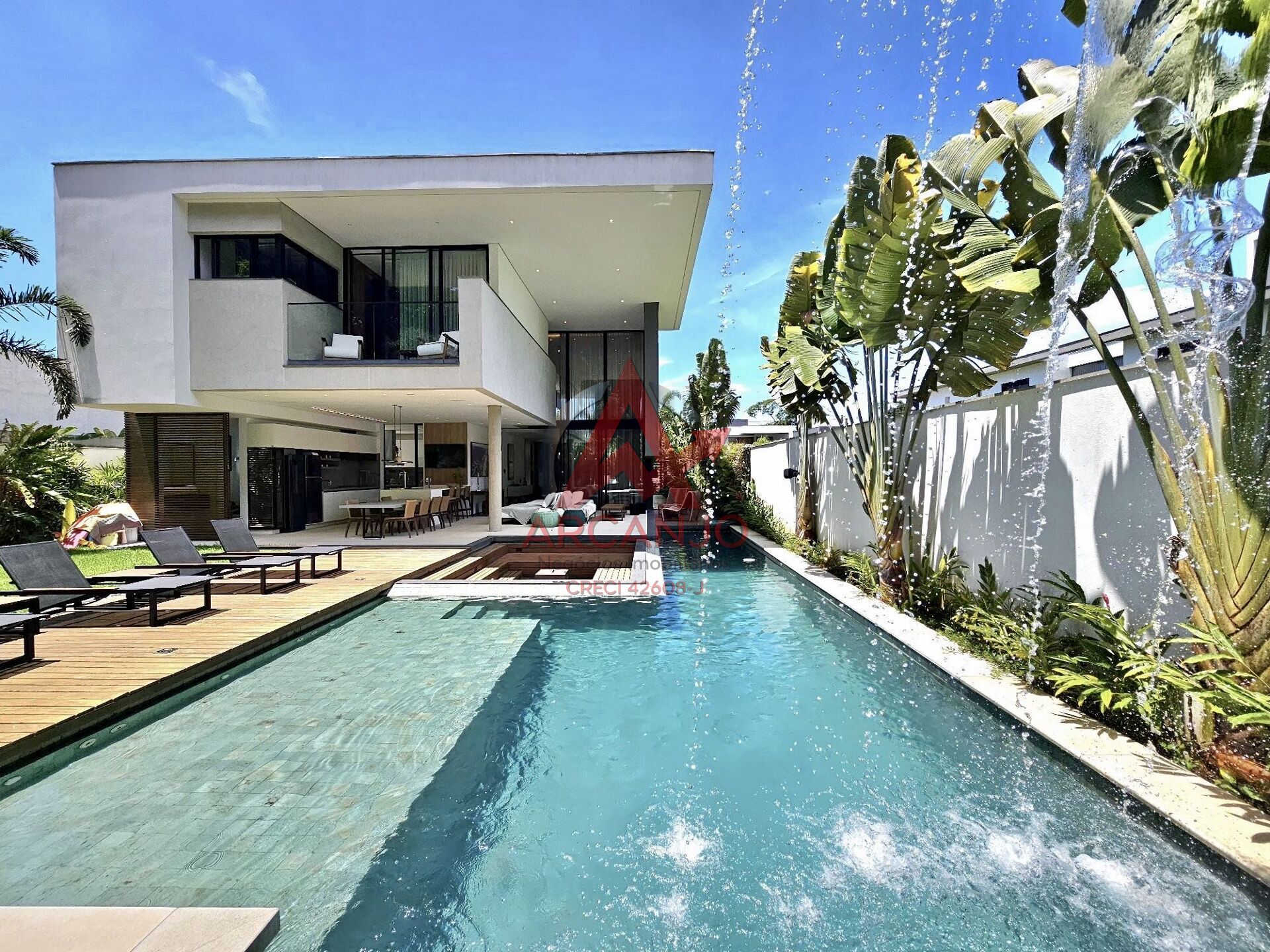 Casa, 6 quartos, 670 m² - Foto 1