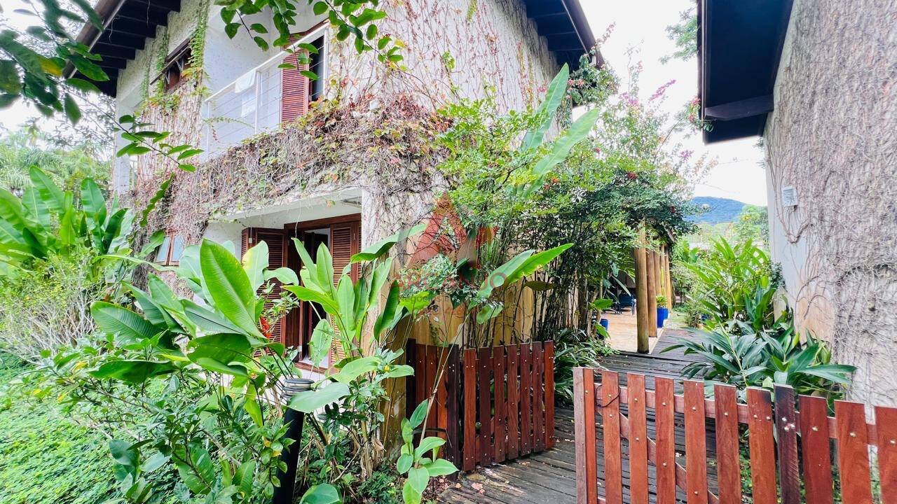 Casa, 5 quartos, 240 m² - Foto 49