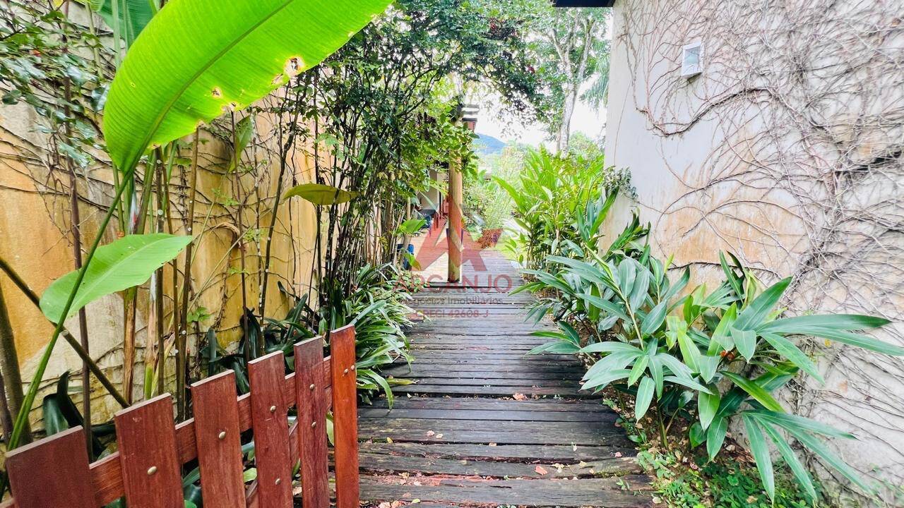 Casa, 5 quartos, 240 m² - Foto 43