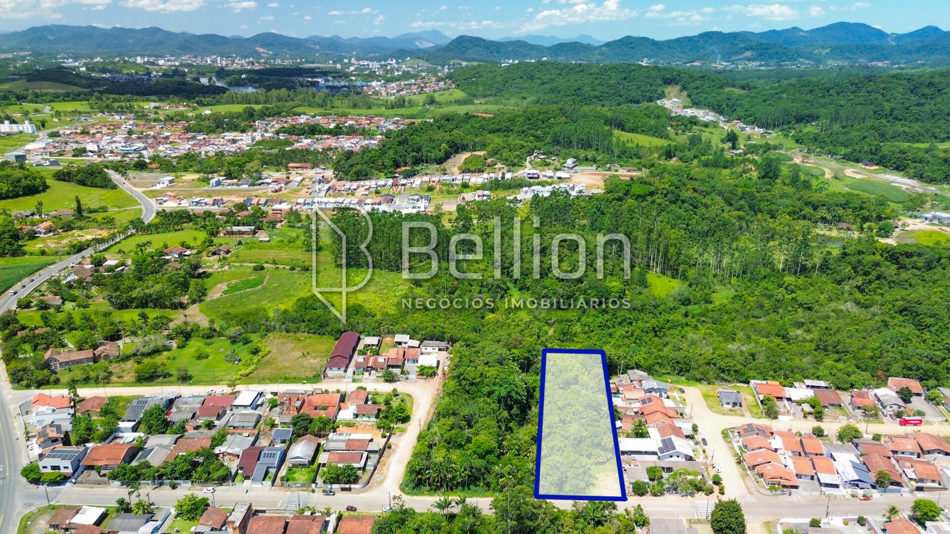 Terreno urbano de 3.950 m no Warnow em Indaial, próximo à praça do Jeep clube. — foto 2