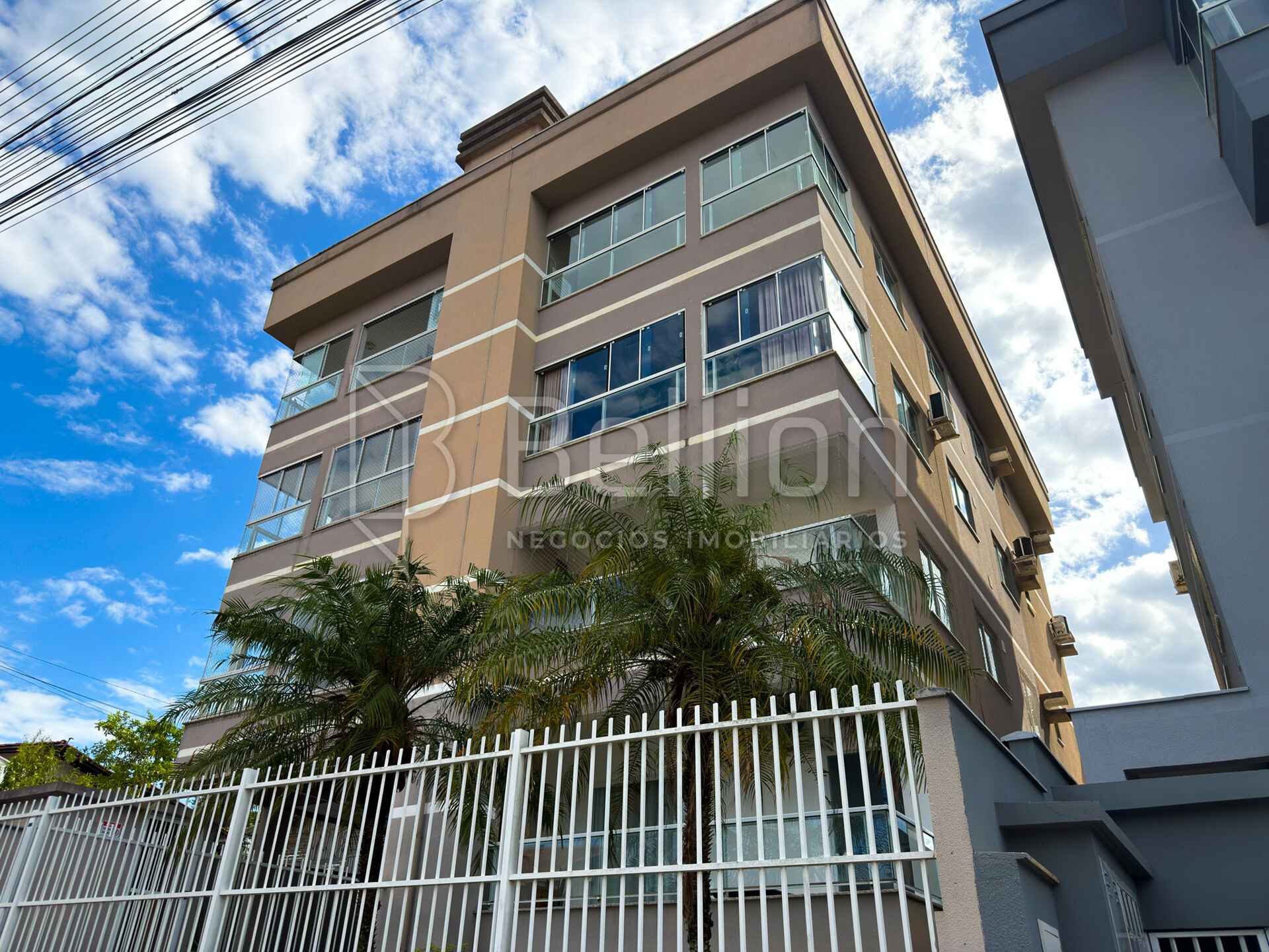 Apartamento com suíte e semi mobiliado em Indaial — foto 2