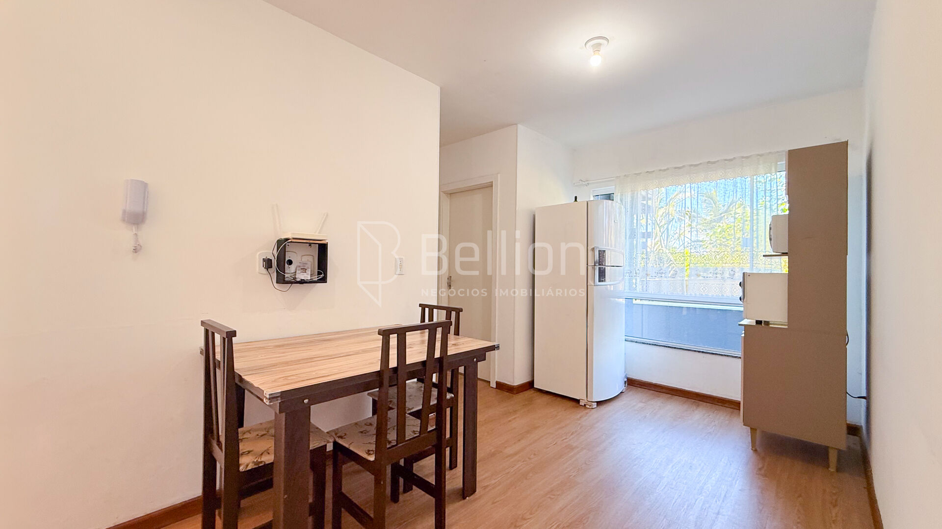 Apartamento com 3 quartos, reformado, ótima localização em Timbó — foto 2