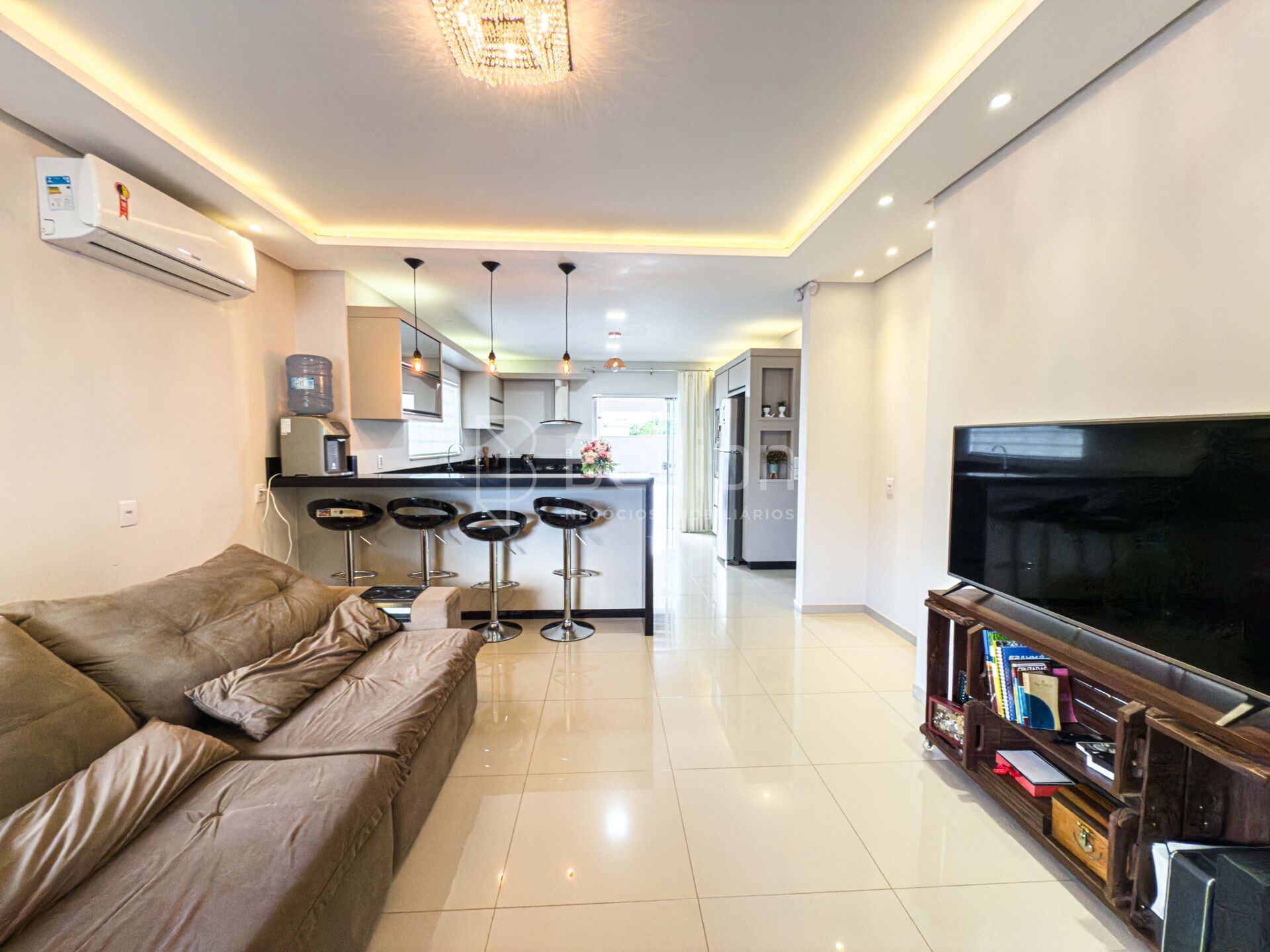 Casa com suíte no centro de Rodeio — foto 3