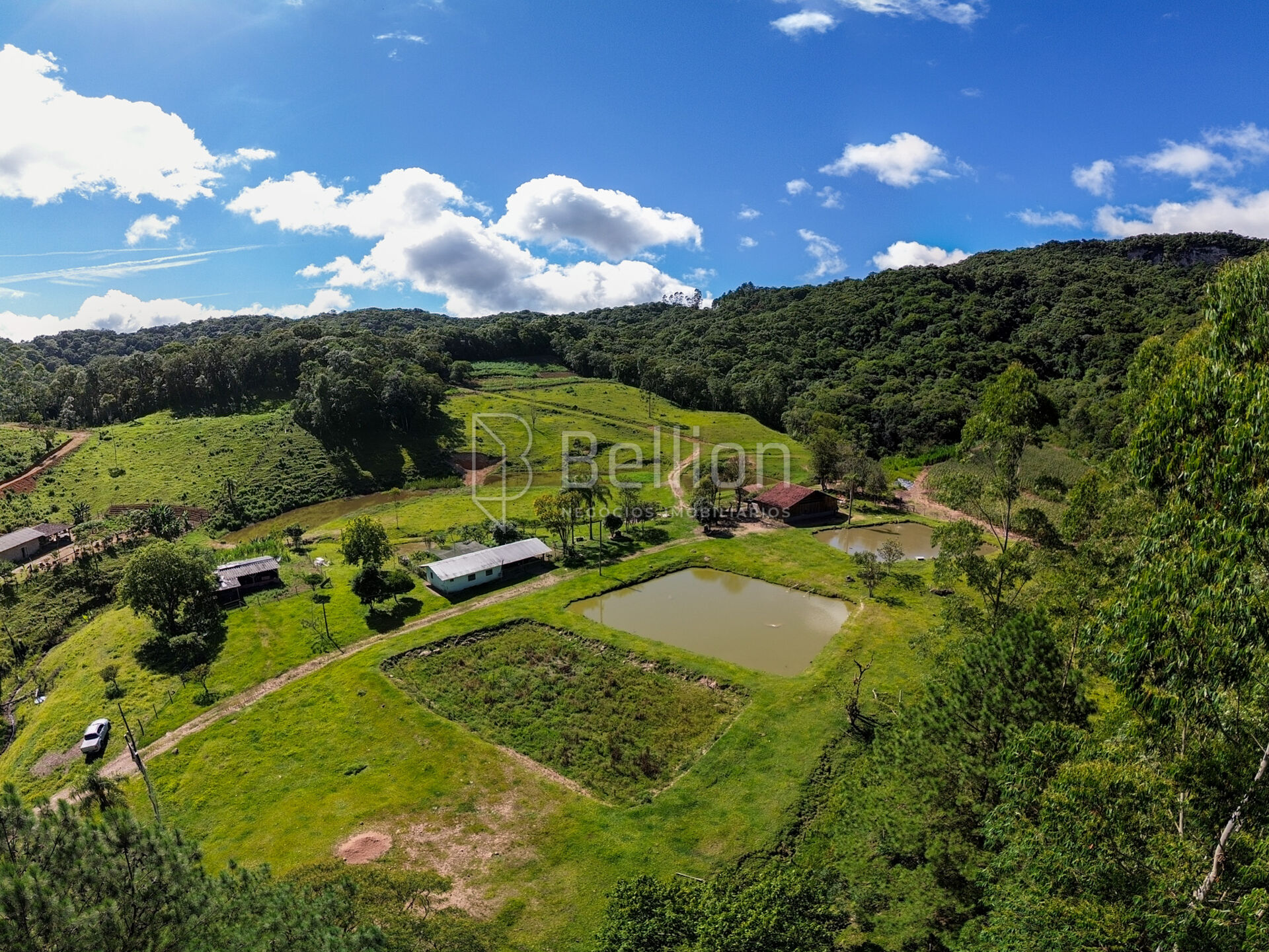 Sítio completo com lagoas, ribeirão e nascente em Rio dos Cedros — foto 2
