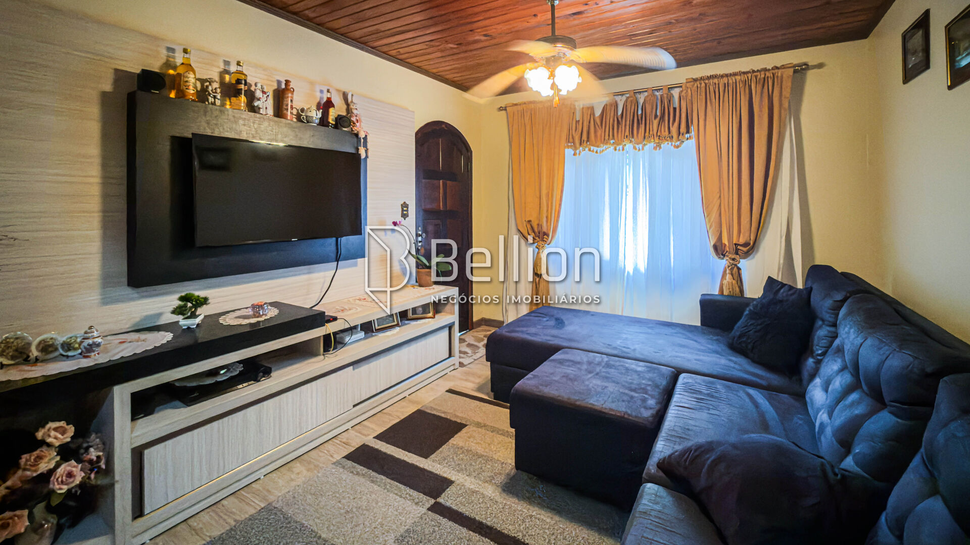 Belíssima casa no bairro dos lagos em rodeio. — foto 2