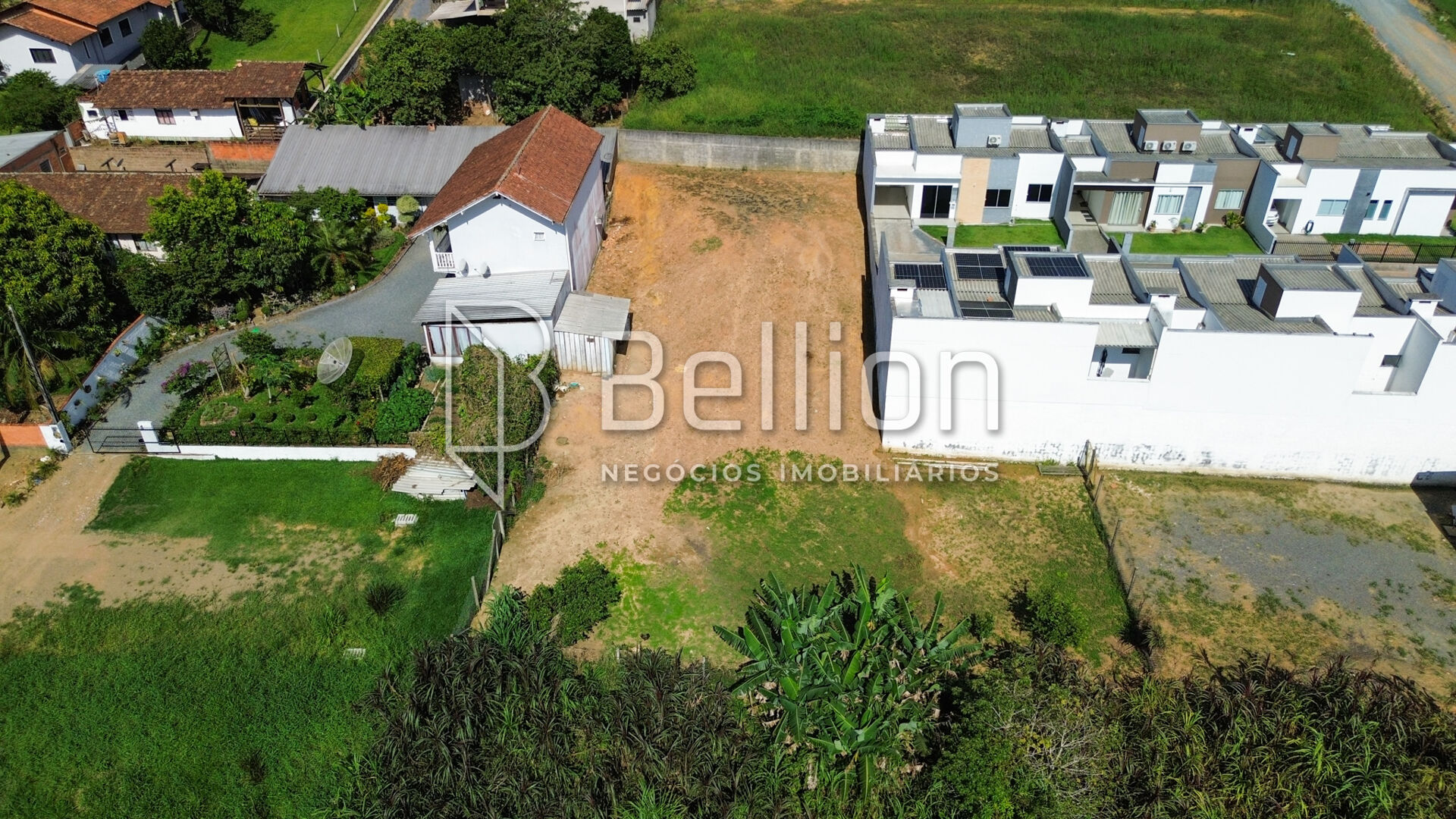 Excelente oportunidade para quem busca espaço, tranquilidade e potencial construtivo! - foto 1