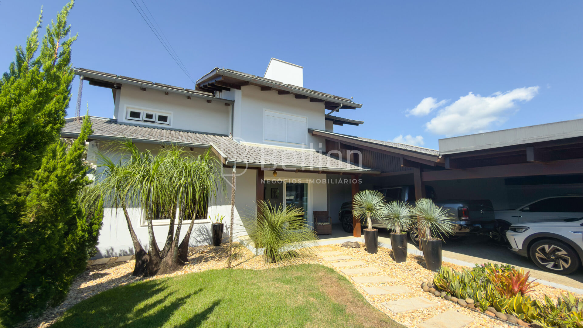 Uma casa que traduz alto padrão em cada detalhe. - foto 1