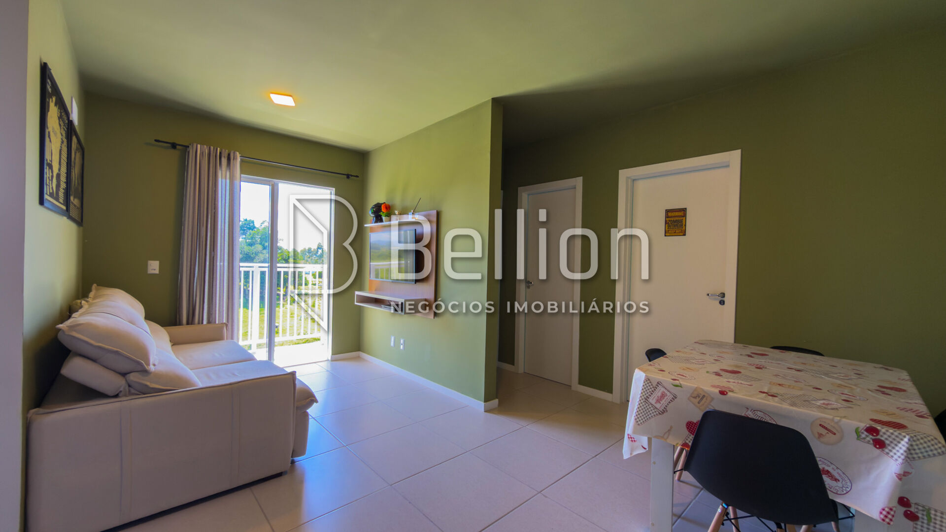 Apartamento de 2 quartos semi-mobiliado e com piscina no Warnow em Indaial. — foto 2