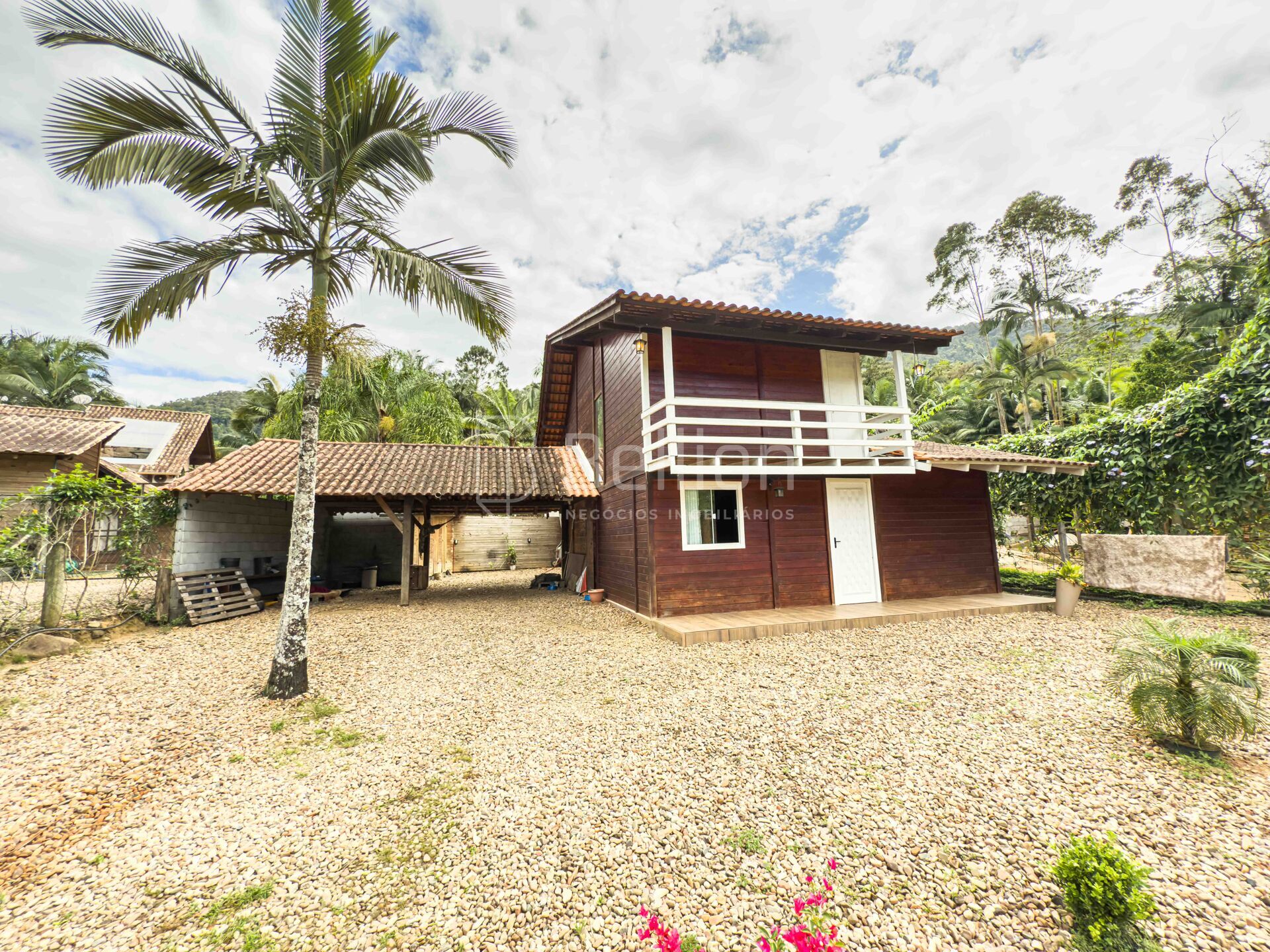 Casa em Rodeio no bairro Kaspereit, com amplo terreno e área de festas — foto 3
