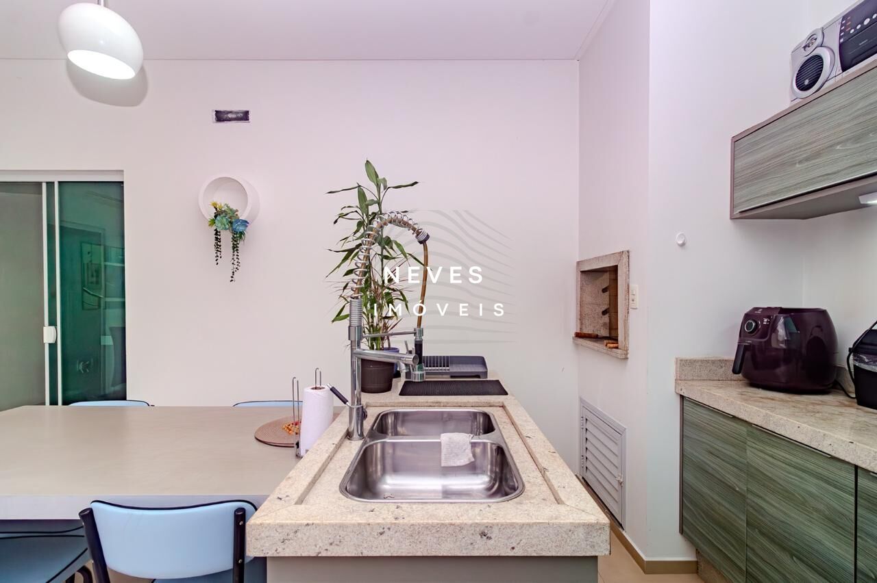Casa, 4 quartos, 300 m² - Foto 49