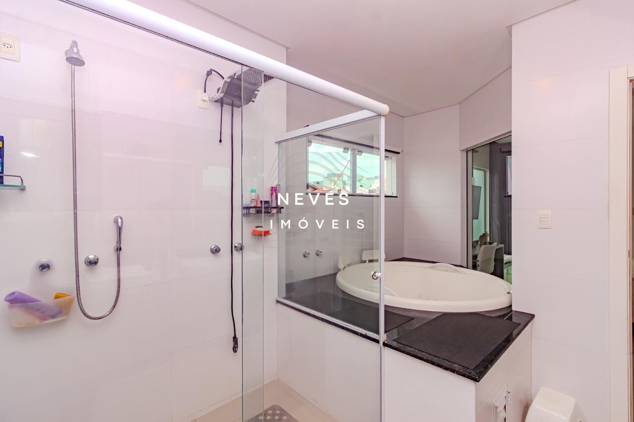 Casa, 4 quartos, 300 m² - Foto 26