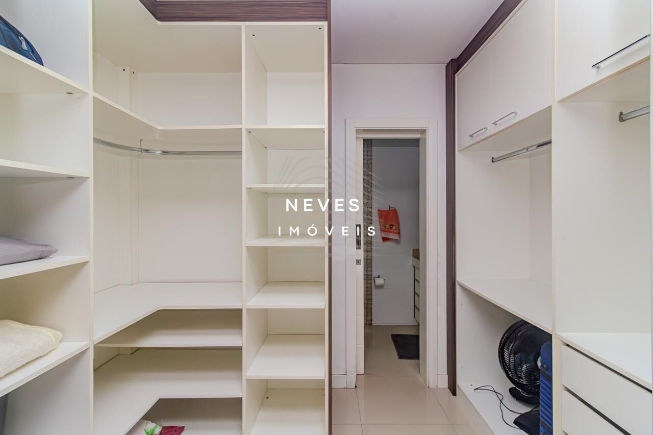 Casa, 4 quartos, 300 m² - Foto 19