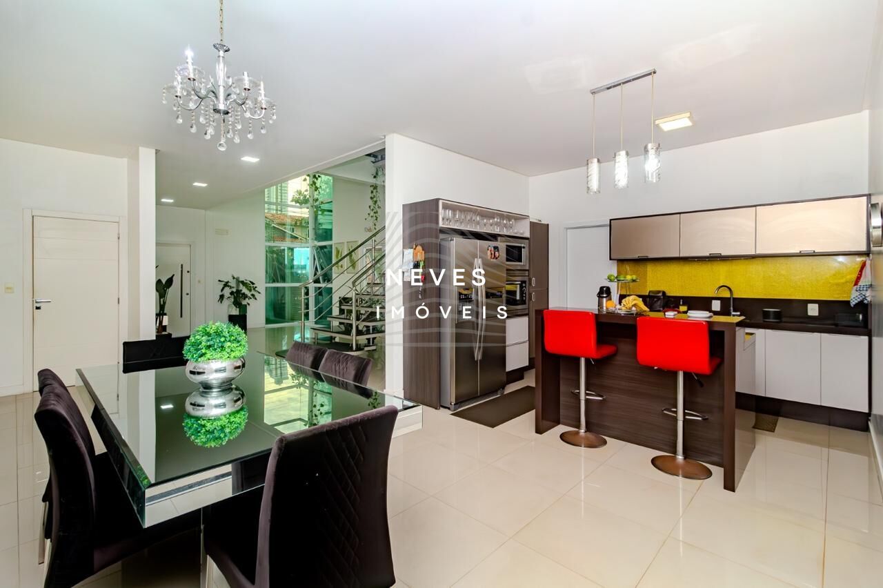 Casa, 4 quartos, 300 m² - Foto 40