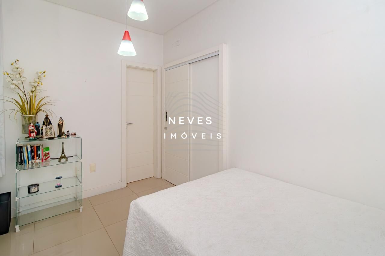 Casa, 4 quartos, 300 m² - Foto 33