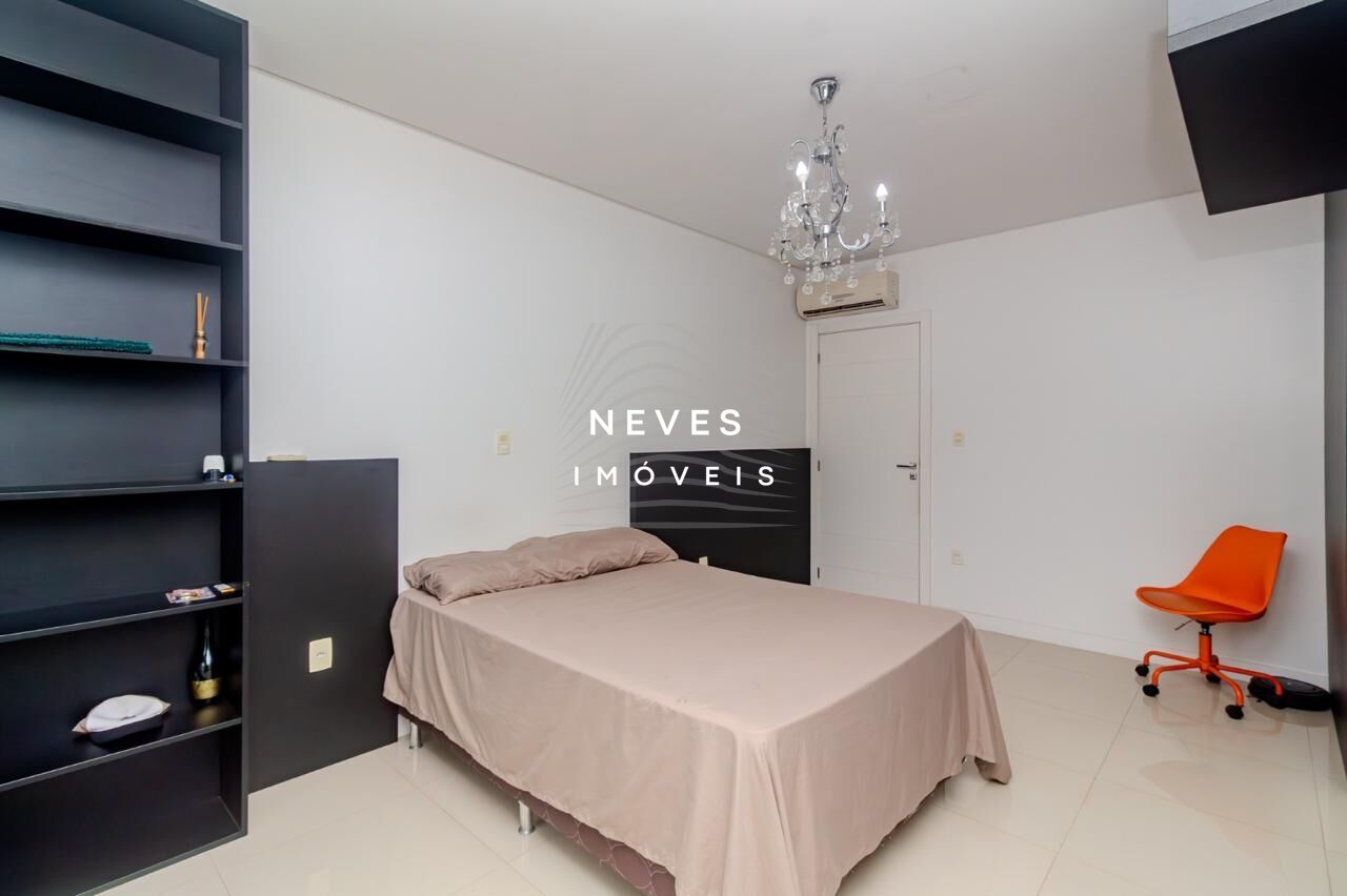 Casa, 4 quartos, 300 m² - Foto 12