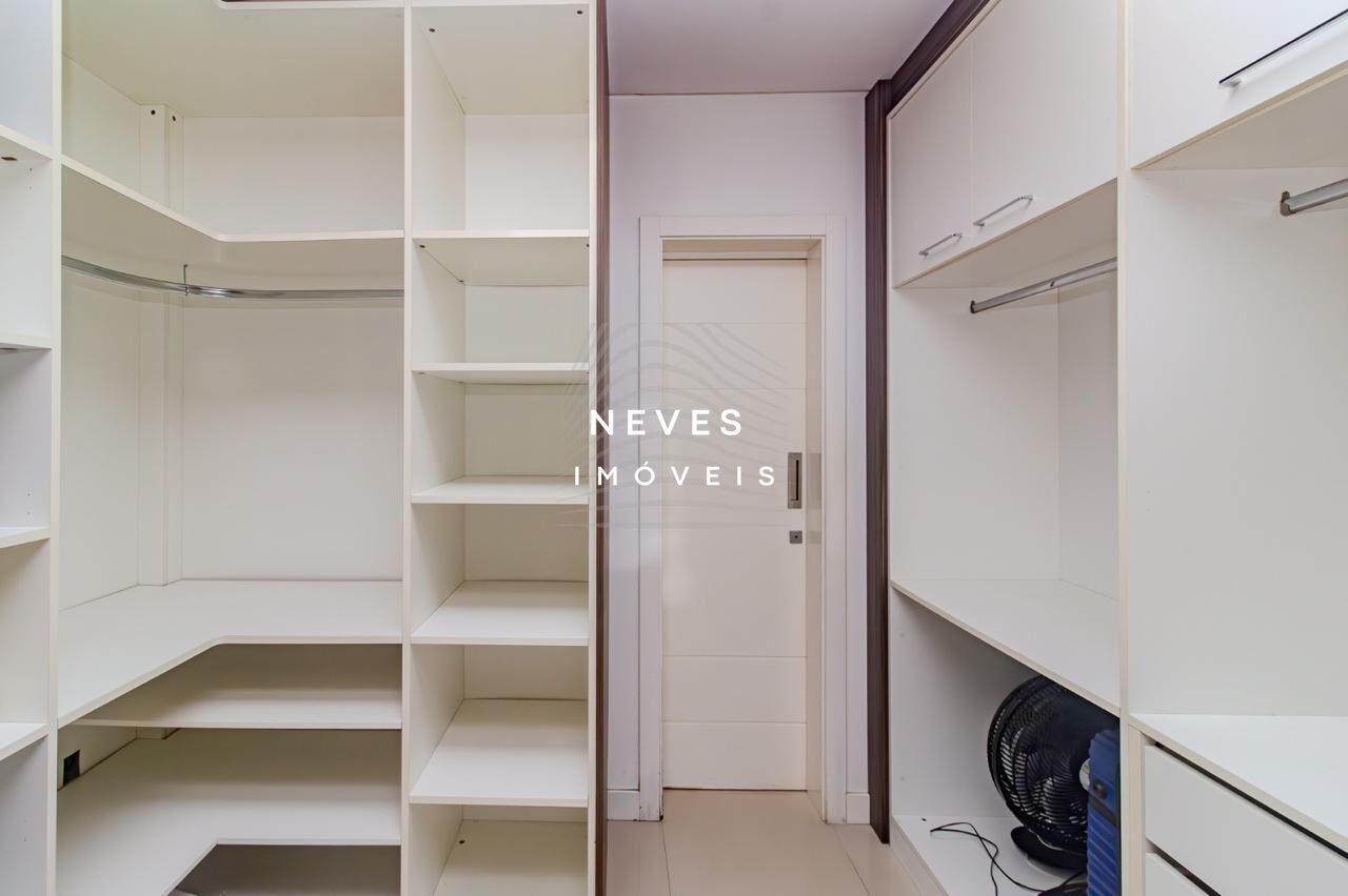Casa, 4 quartos, 300 m² - Foto 17