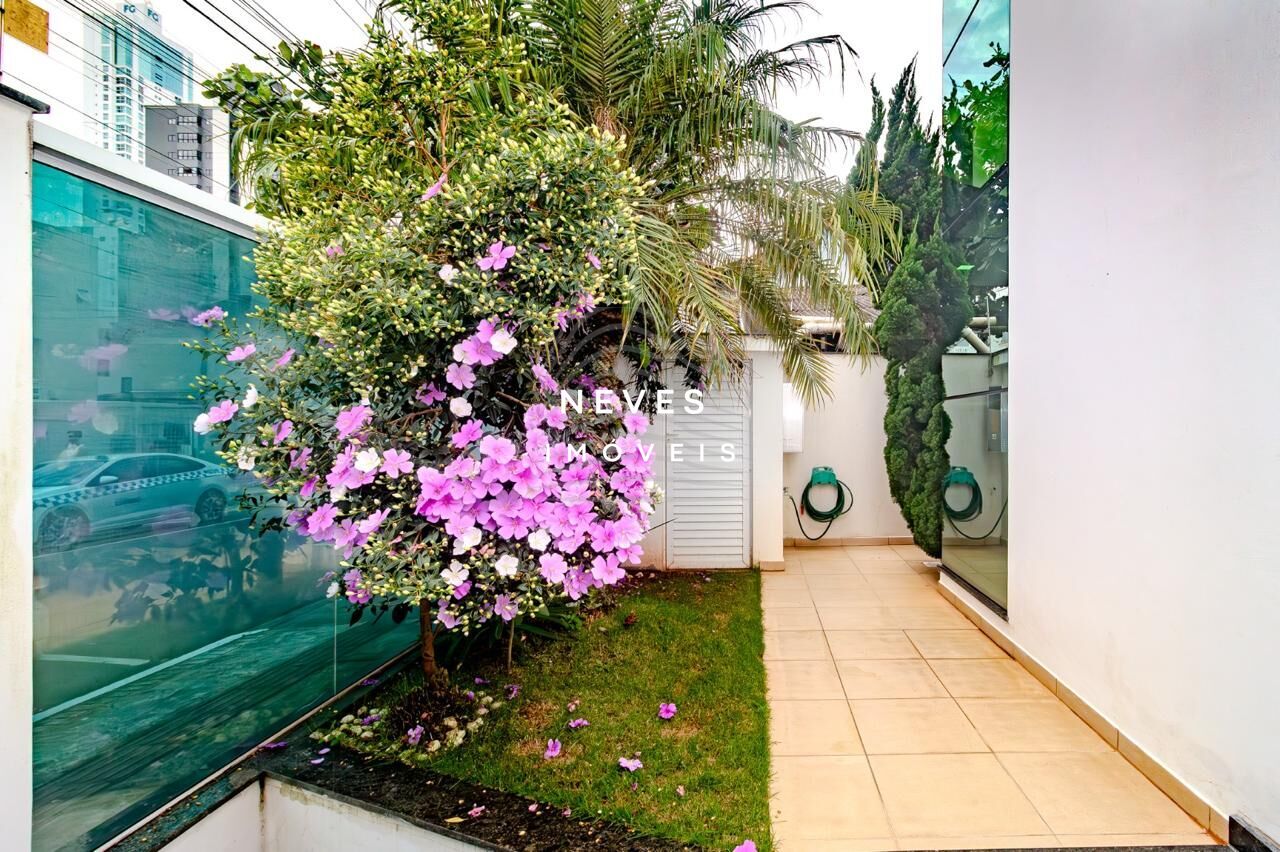 Casa, 4 quartos, 300 m² - Foto 4