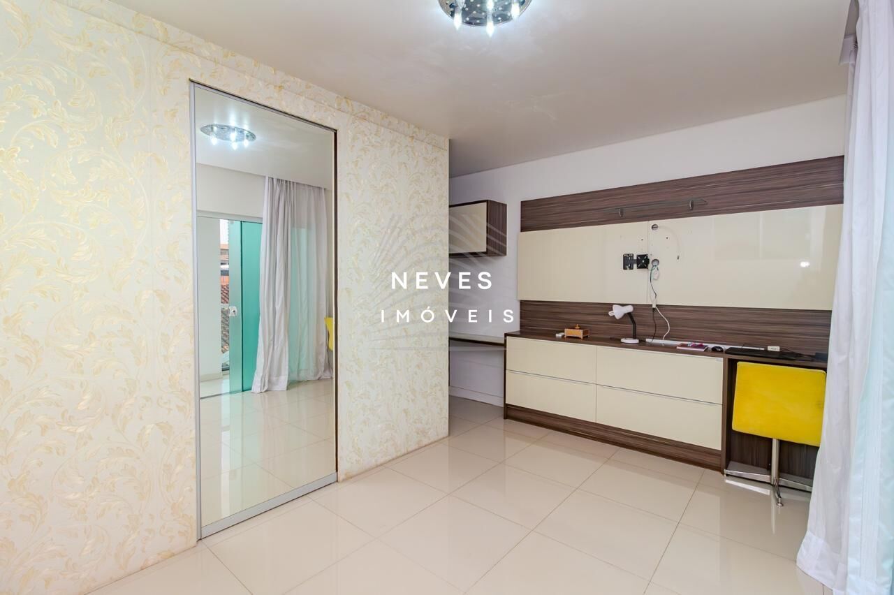 Casa, 4 quartos, 300 m² - Foto 18