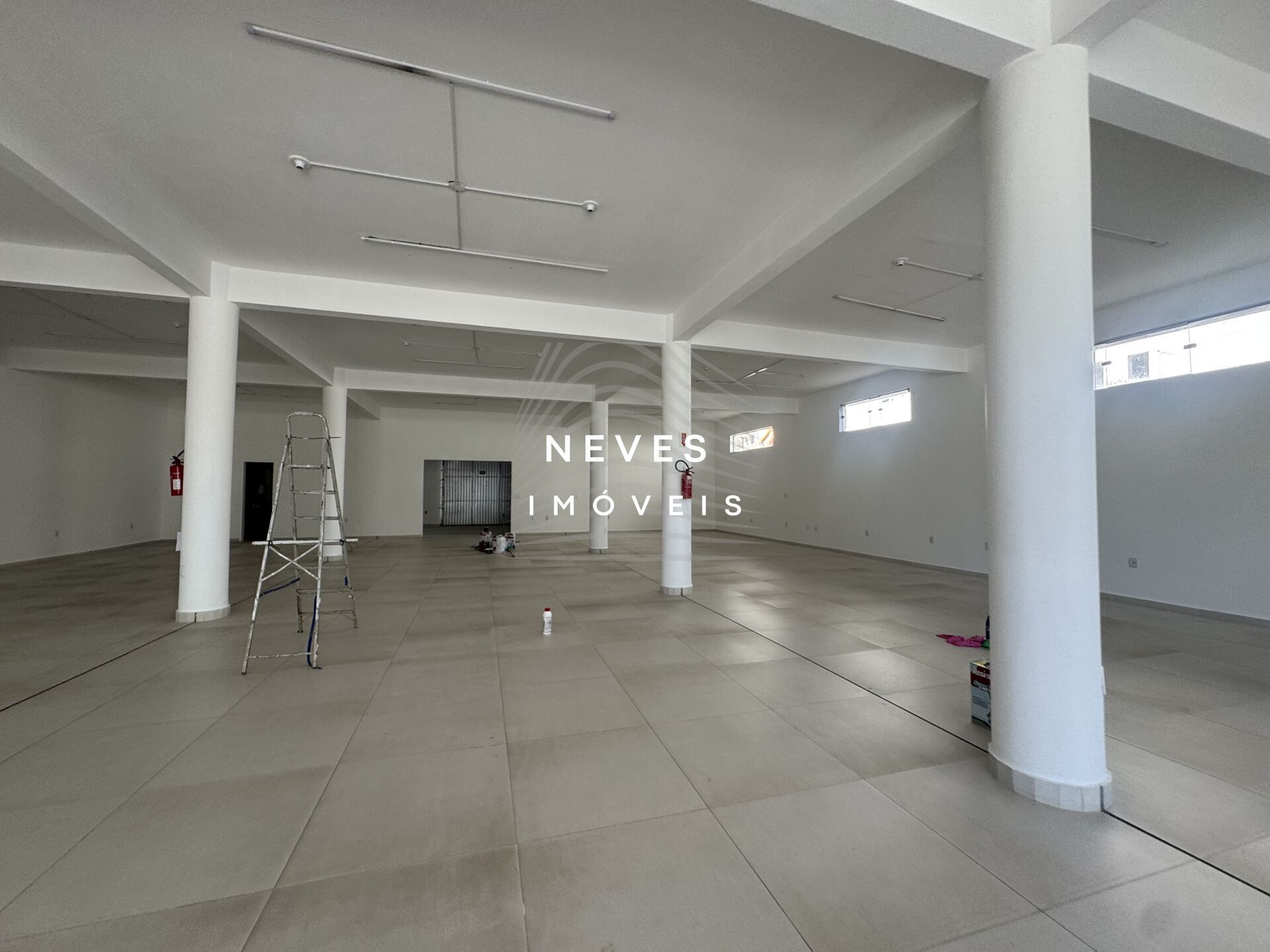Sala-Conjunto, 430 m² - Foto 1