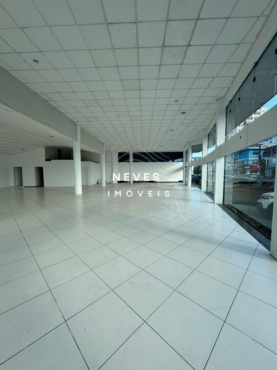 Sala-Conjunto, 1105 m² - Foto 3