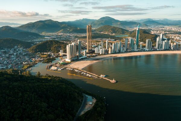🏗️ Obras estruturais e orla - Setembro