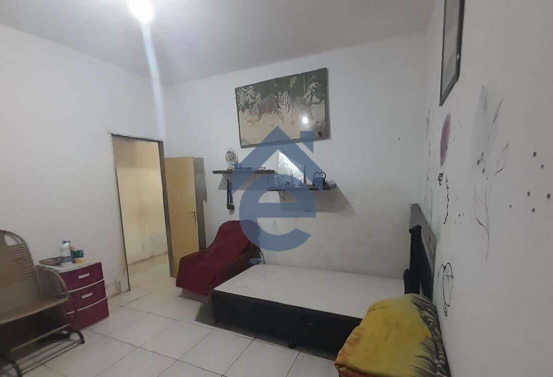 Casa à venda com 5 quartos, 92m² - Foto 9