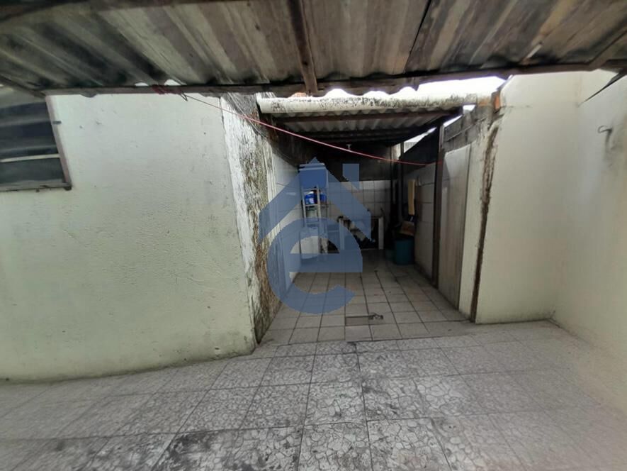 Casa à venda com 5 quartos, 132m² - Foto 16