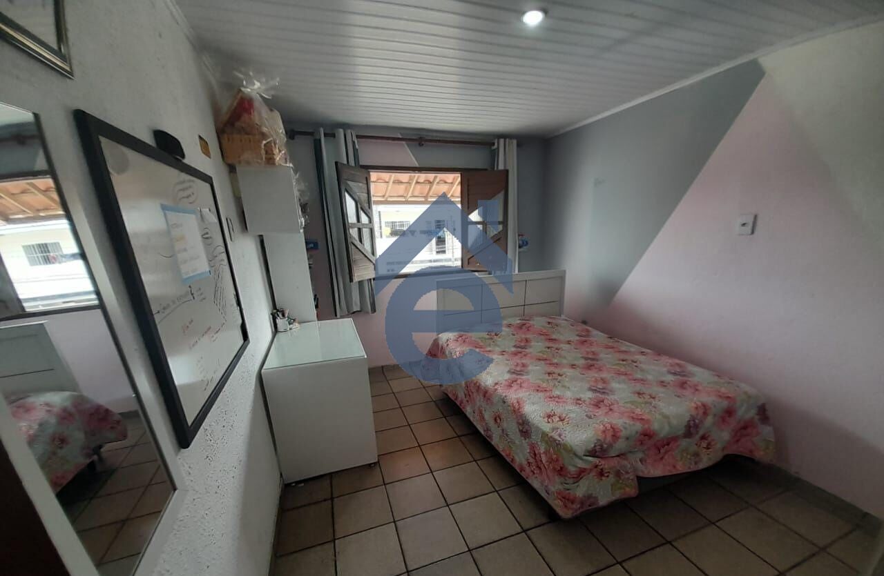 Casa à venda com 5 quartos, 132m² - Foto 25