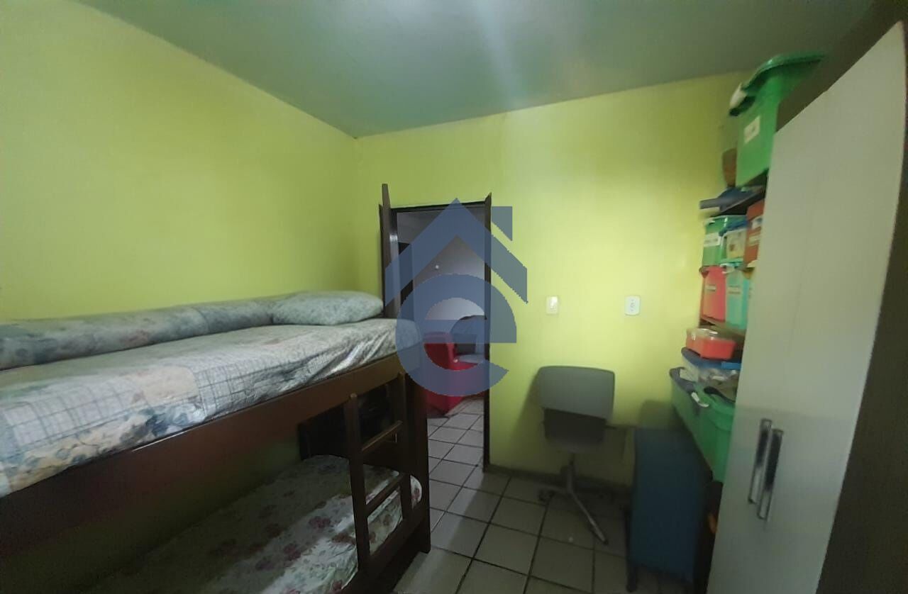 Casa à venda com 5 quartos, 132m² - Foto 12