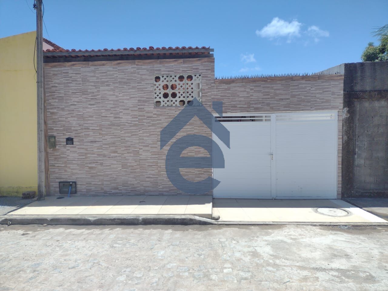 Casa à venda com 2 quartos, 129m² - Foto 2