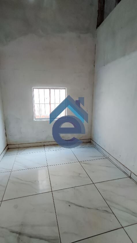 Casa à venda com 2 quartos, 84m² - Foto 4
