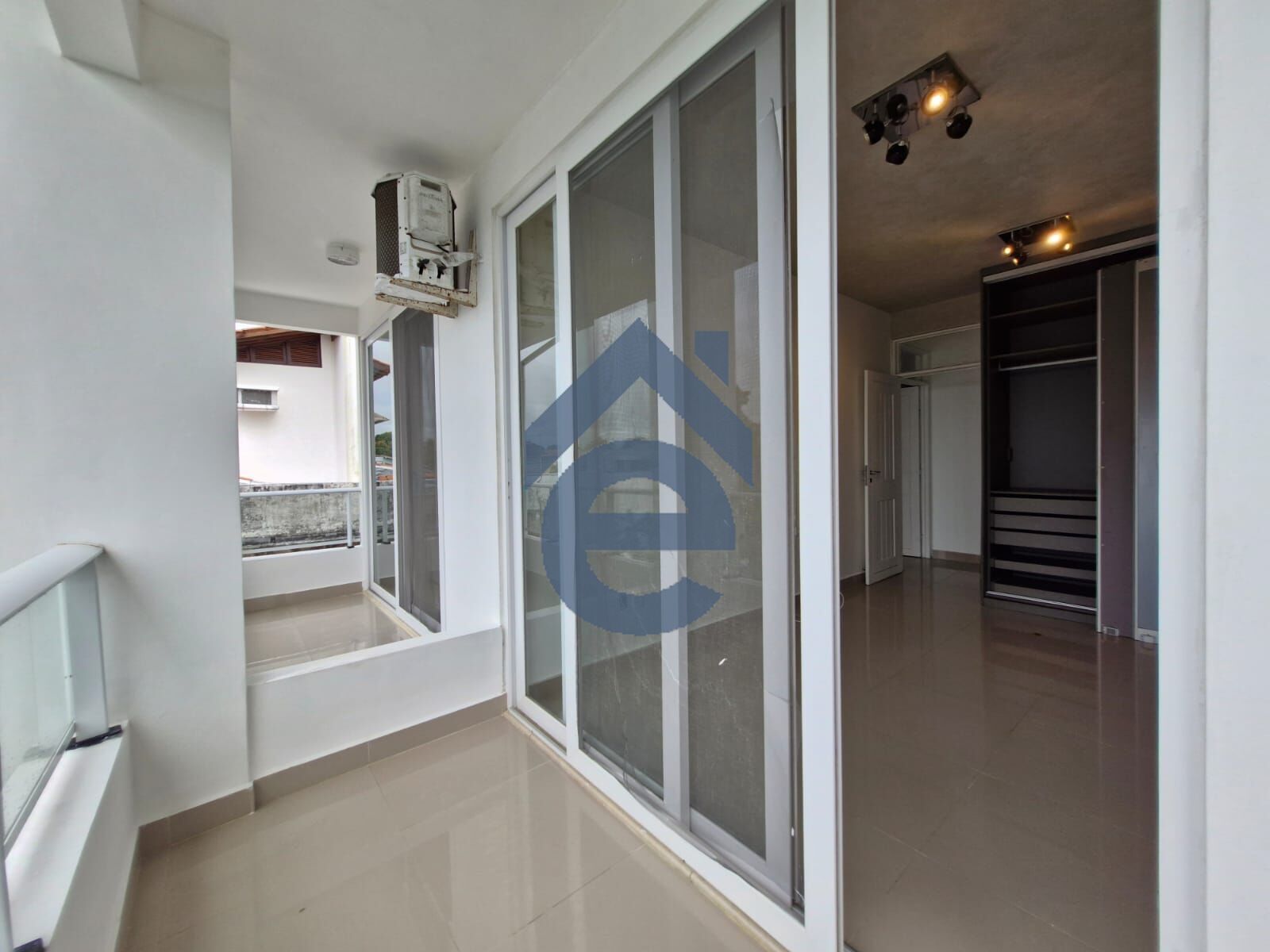 Casa à venda com 4 quartos, 437m² - Foto 12
