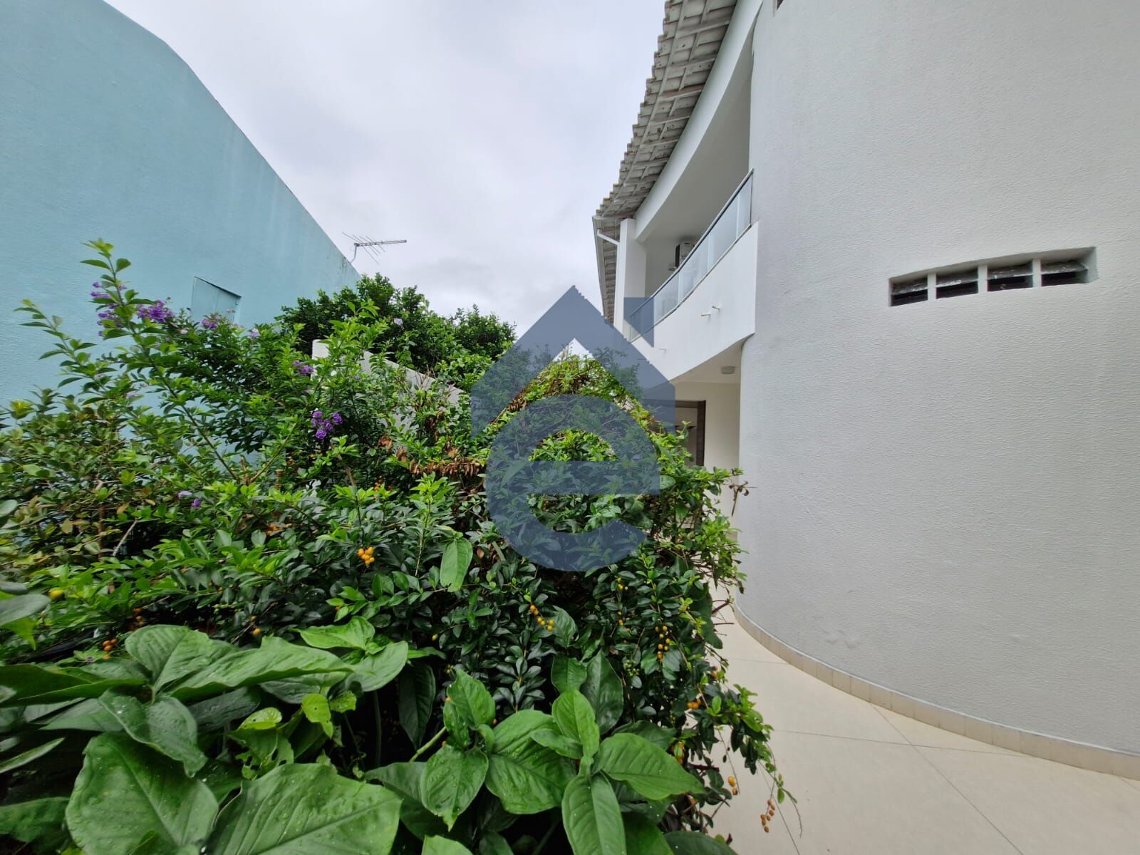 Casa à venda com 4 quartos, 437m² - Foto 4