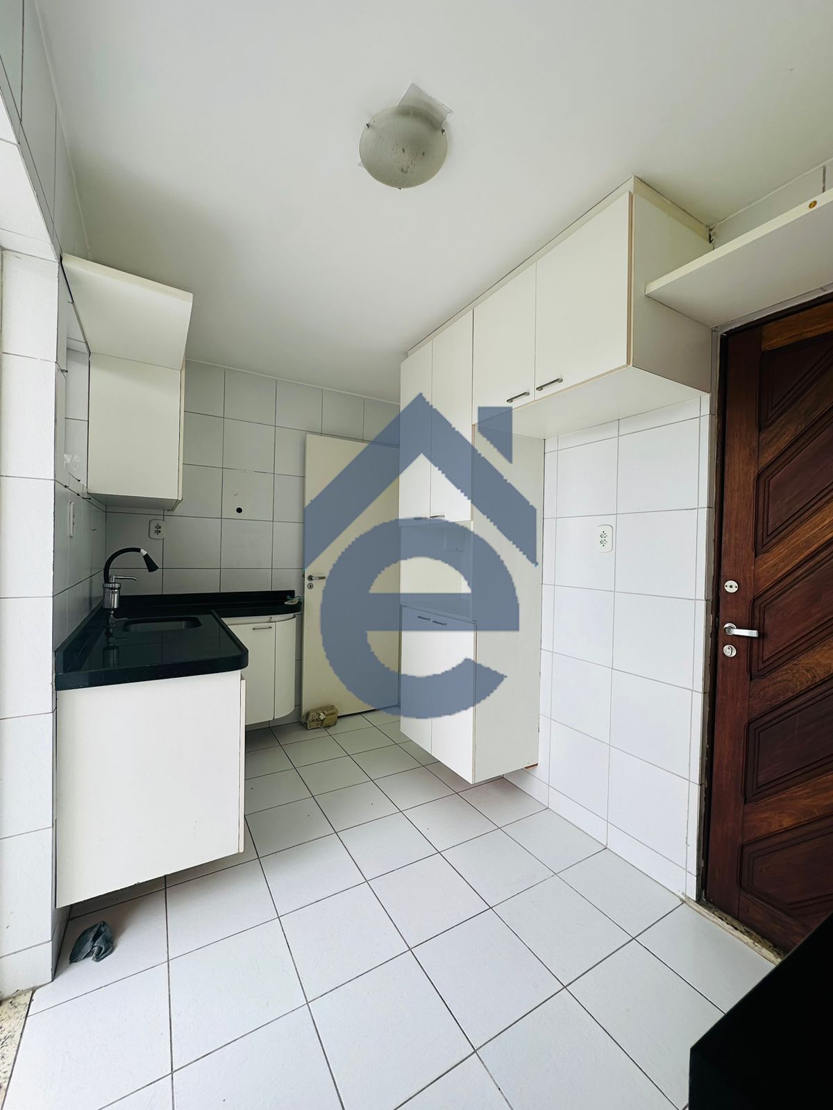 Apartamento à venda com 3 quartos, 111m² - Foto 8