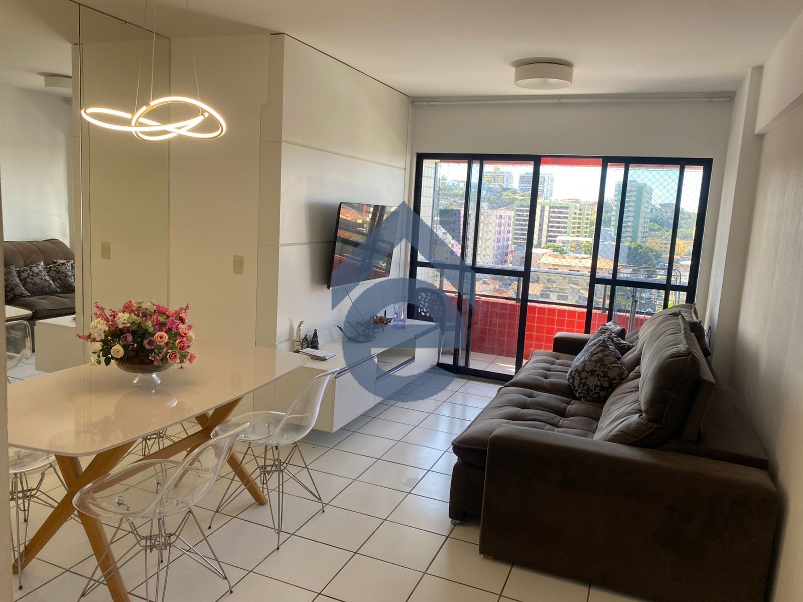 Apartamento à venda com 3 quartos, 76m² - Foto 1