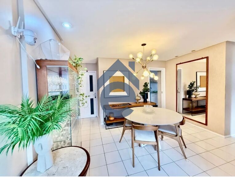 Apartamento à venda com 3 quartos, 79m² - Foto 1