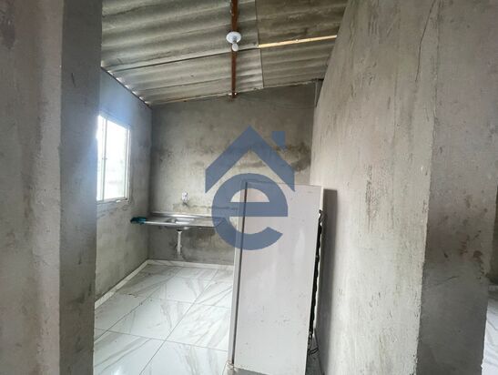 Casa à venda com 2 quartos, 68m² - Foto 9