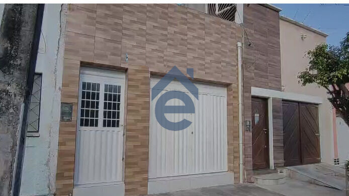 Casa à venda com 2 quartos, 92m² - Foto 1
