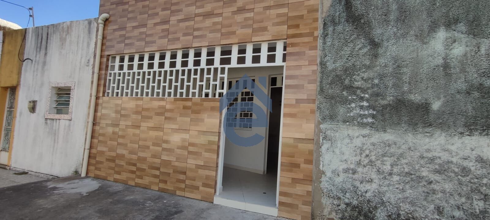 Casa à venda com 2 quartos, 92m² - Foto 2