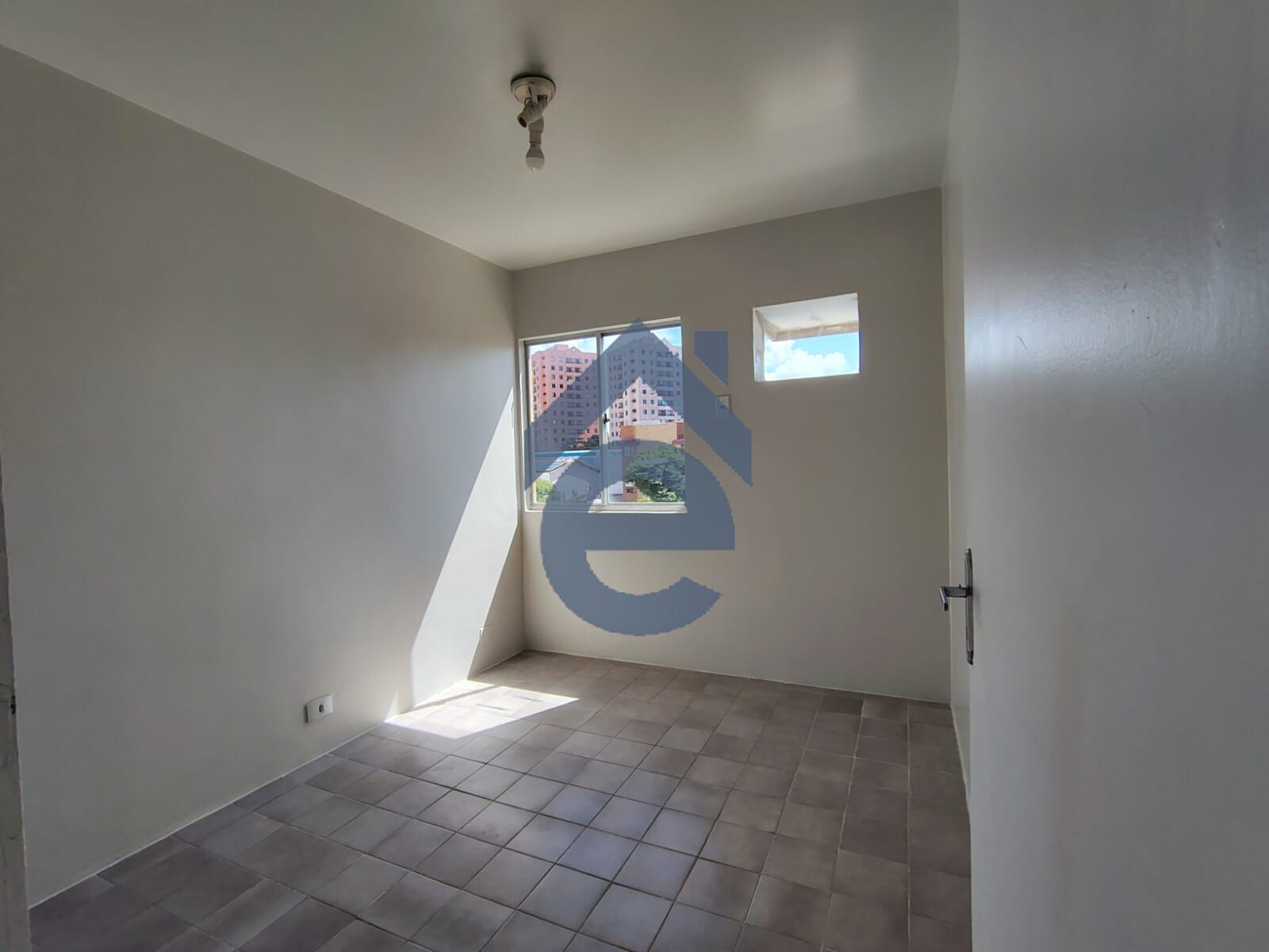 Apartamento à venda com 3 quartos, 76m² - Foto 10