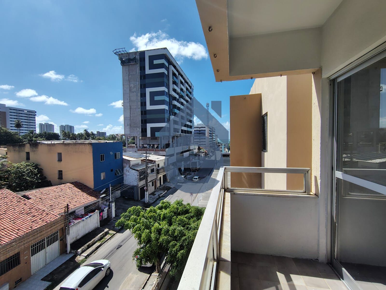 Apartamento à venda com 3 quartos, 76m² - Foto 1