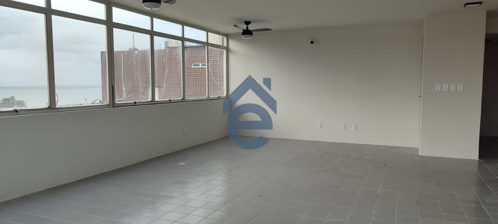 Apartamento para alugar com 3 quartos, 134m² - Foto 12