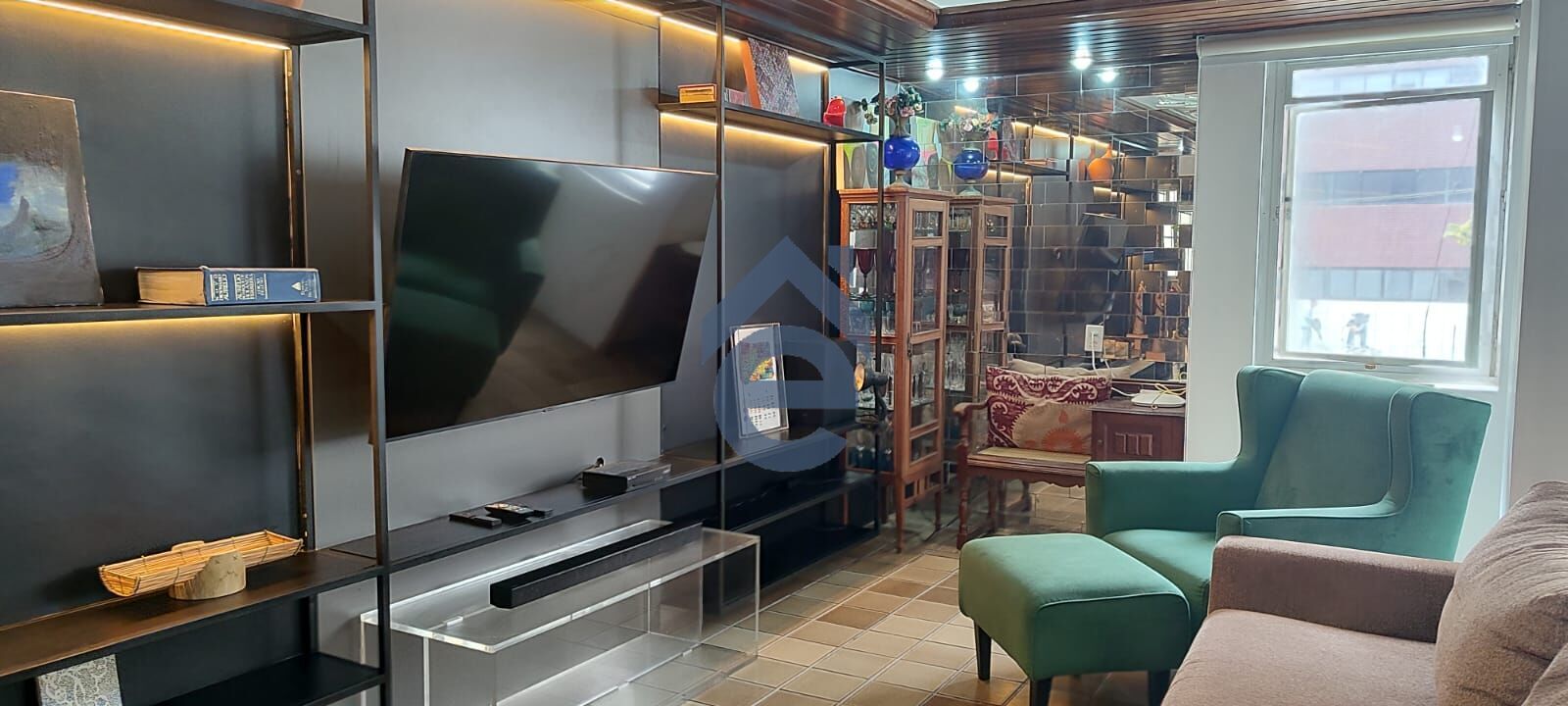 Apartamento para alugar com 3 quartos, 134m² - Foto 2