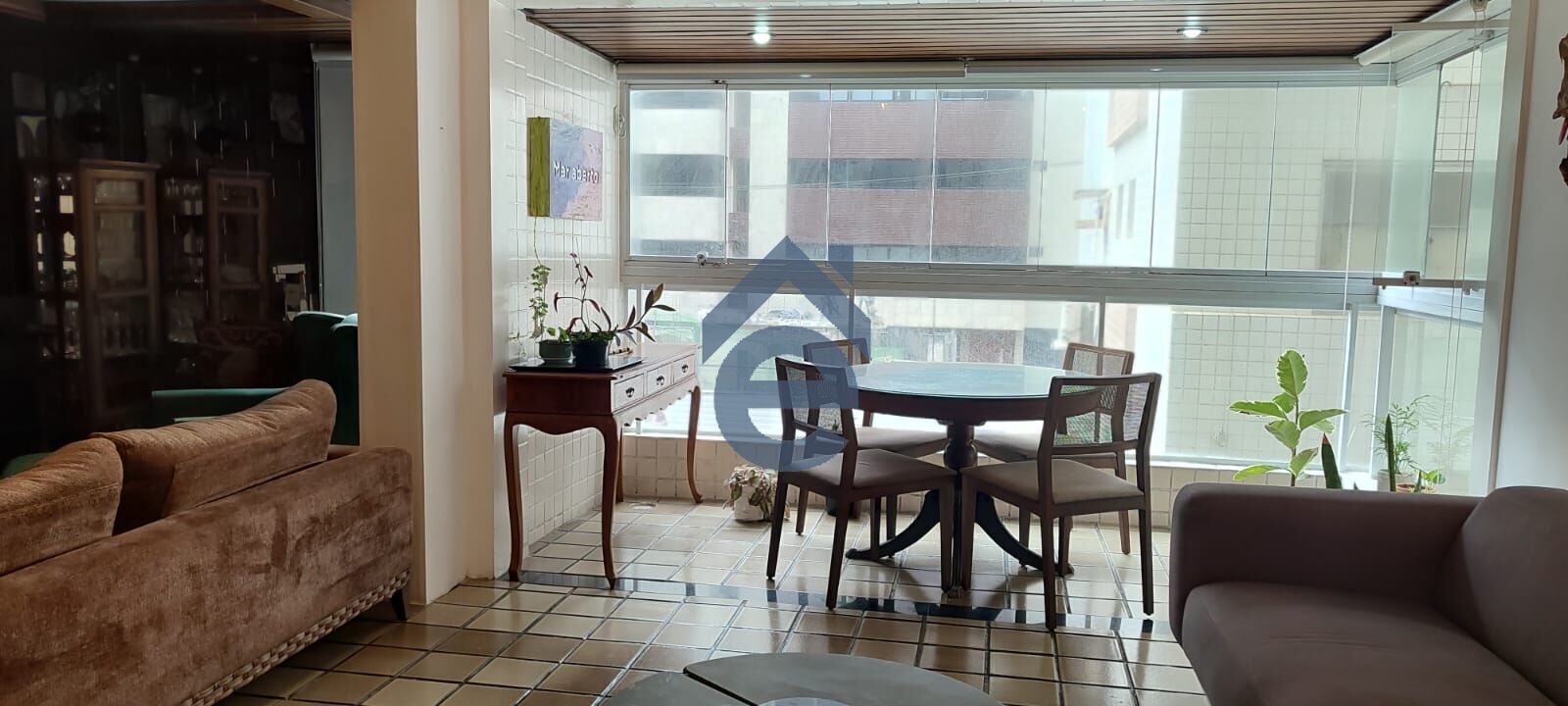 Apartamento para alugar com 3 quartos, 134m² - Foto 1