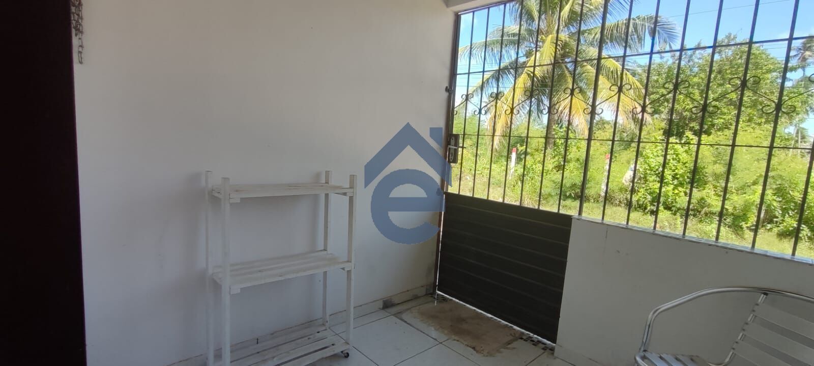 Casa à venda com 2 quartos, 50m² - Foto 3