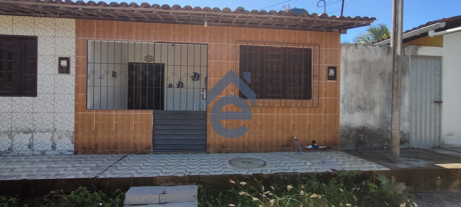 Casa à venda com 2 quartos, 50m² - Foto 1