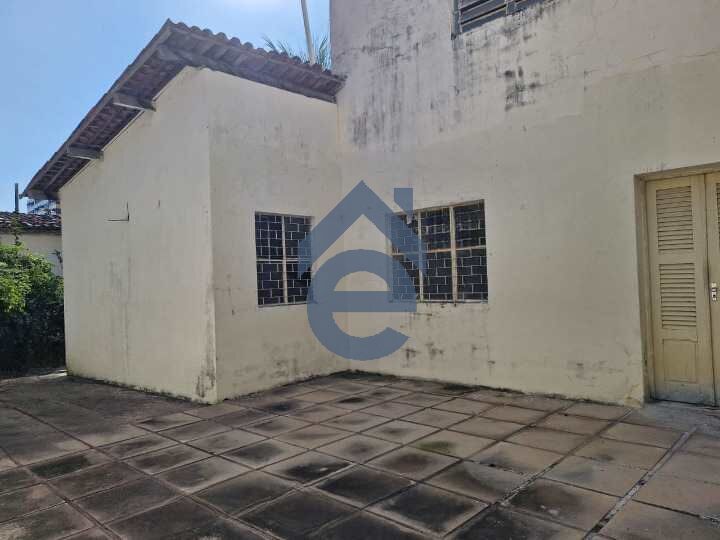 Casa à venda com 5 quartos, 326m² - Foto 13
