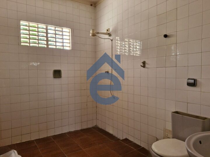 Casa à venda com 5 quartos, 326m² - Foto 9